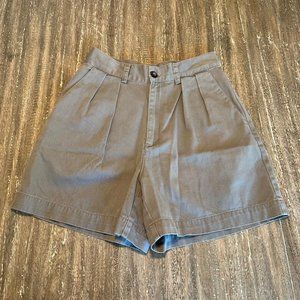 GAP Classic Fit Vintage Olive Shorts Size 4